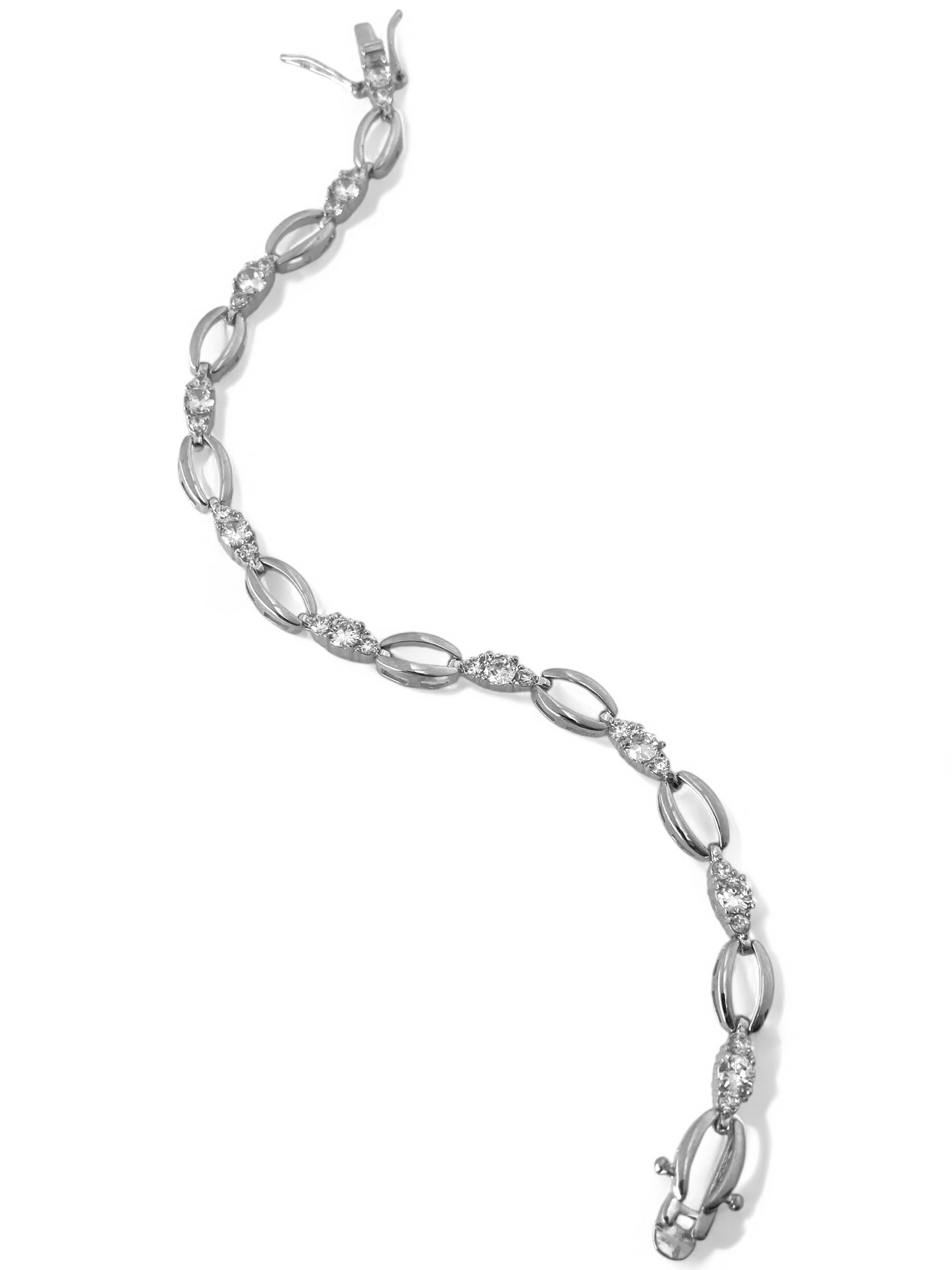 gift for her, bridesmaid gift, gifts for mom, trendy bracelets, cute bracelets for her, gold bracelets, silver bracelets, tennis bracelet, cubic zirconia tennis bracelet, stackable tennis bracelet, classic tennis bracelet, CZ tennis bracelet