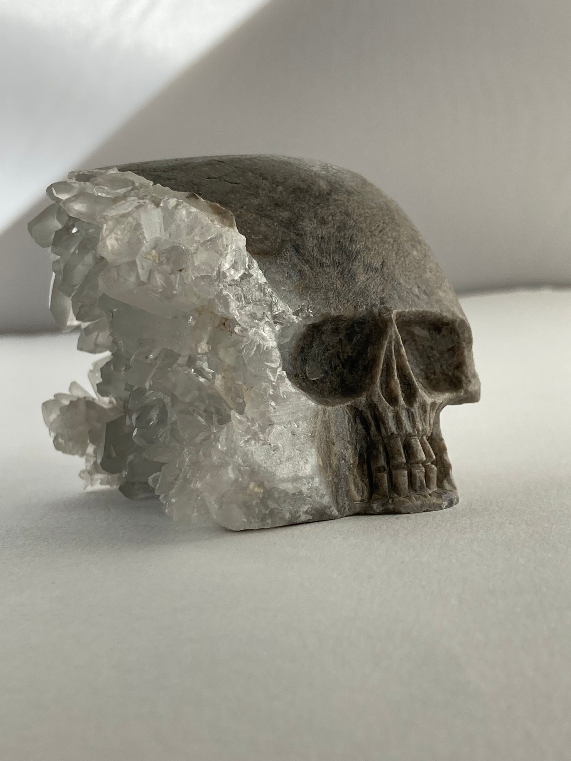 SPARROW quartz crystal skull decor mystical carved figurine gothic home accents witchy altar display spiritual crystal skull decoration unique quartz home decor ideas gift for men boyfriend gothic bedroom decoration