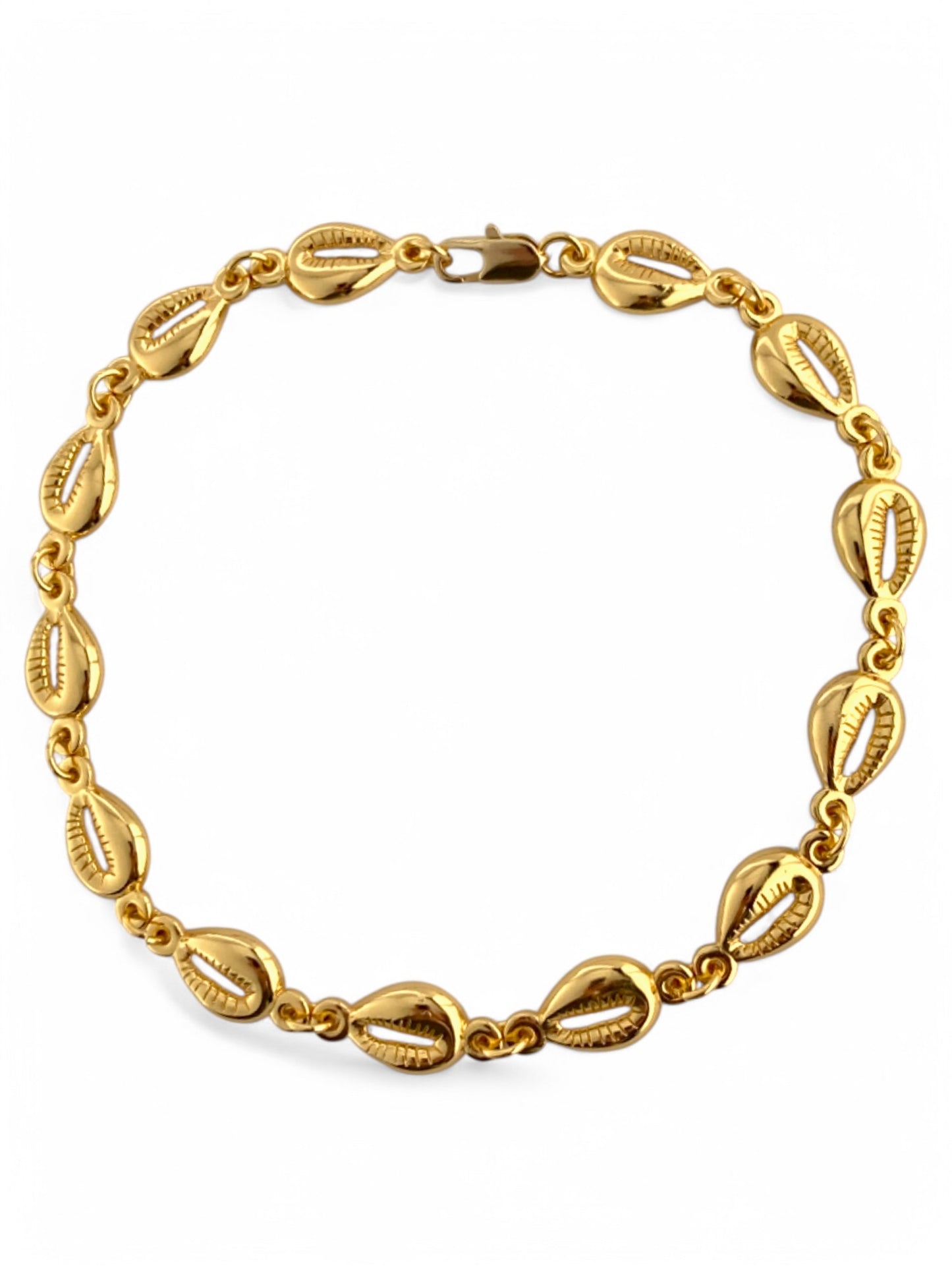 Shell Trove The Trove Shell Choker – Cowrie Shell Necklace | SPARROW