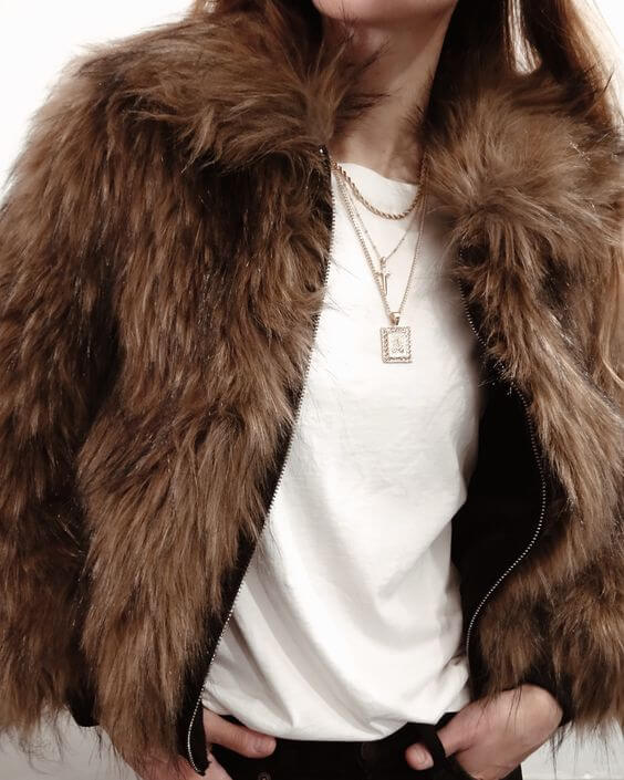 SPARROW small dagger pendant necklace, unisex men's and women's fashion jewelry, edgy minimalist necklace, punk alternative style, men's jewelry, men's necklaces, gold jewelry, trendy jewelry, statement jewelry, rebellious accessory