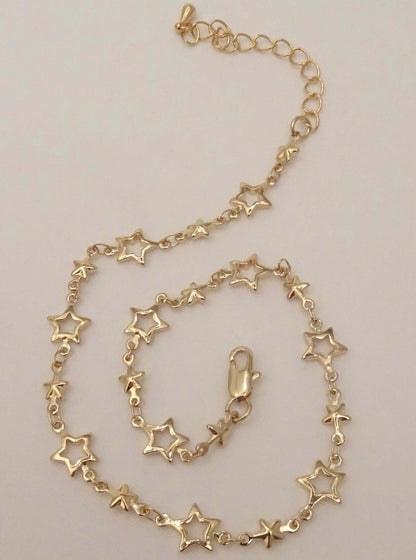 SPARROW dainty star chain choker necklace, metal star link choker for women, minimalist celestial jewelry, trendy fashion accessory, dainty star necklace for women, trendy gifts for her, gold and silver star jewelry