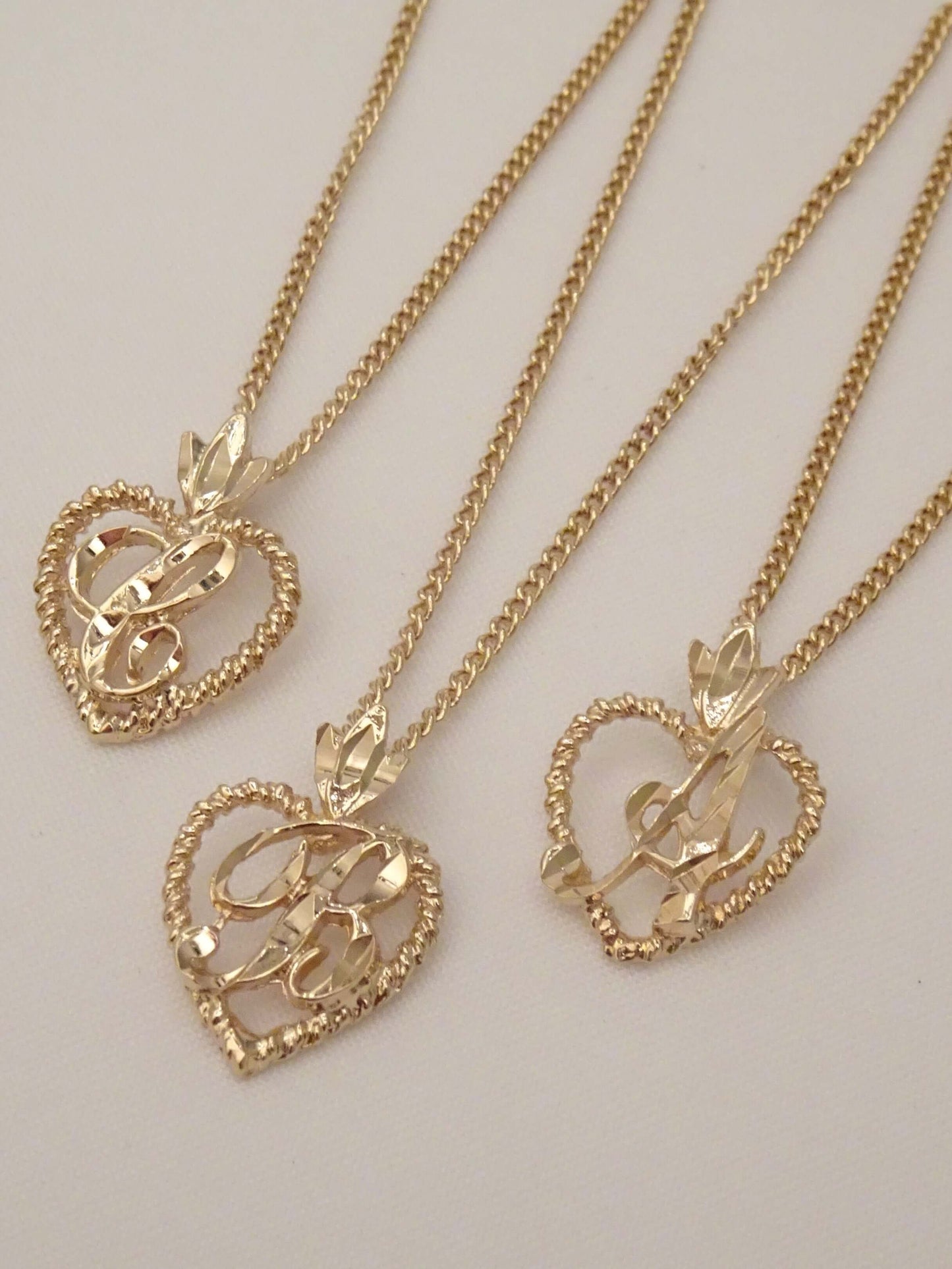 SPARROW personalized heart necklace with initial, dainty gold necklace, custom jewelry for women, meaningful gift for her, minimalist personalized jewelry, unique gift for her, gifts for her birthday, gifts for her anniversary, fashion jewelry for women