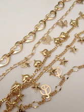 Load image into Gallery viewer, Heart bracelet, heart bracelet gold, heart bracelet gold simple, heart bracelet gold jewellery, gold bracelet with heart, gold heart charm bracelet,Vanessa mooney heart bracelet, gold heart chain bracelet, puff heart bracelet, Vanessa mooney heart anklet
