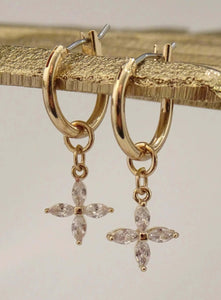 Vanessa Mooney EMMA EARRINGS gold, Flower earrings, flower earrings gold, dainty hoop earrings, dainty hoop earrings gold, dainty diamond earrings, dainty diamond earrings simple, CZ hoop earrings, dainty earrings dangle, dainty earrings gold