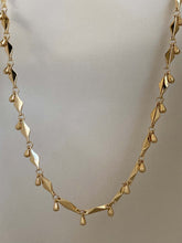 Load image into Gallery viewer, Vanessa Mooney KHALEESI CHAIN, layering necklaces, layering necklace gold, layering necklace hack, layering chains, layering chain necklace gold, gold chain necklace, chain necklace women, gold chain, thick gold chain necklace unique chain
