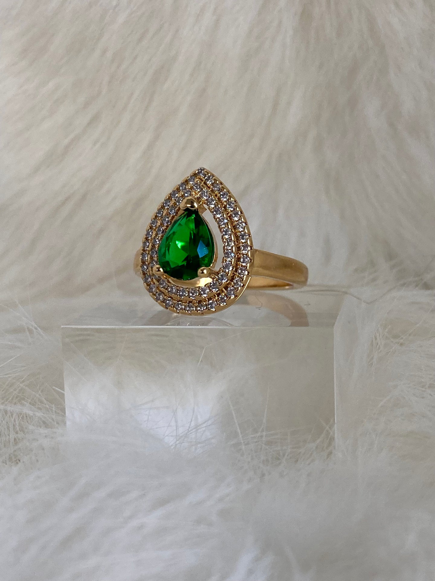 Vanessa Mooney emerald ring, Vanessa mooney AMOY RING, Vanessa mooney GARLAND EMERALD RING, emerald ring, emerald ring design, emerald ring gold, emerald ring simple, emerald ring designs unique, emerald gold ring simple Emerald CZ ring