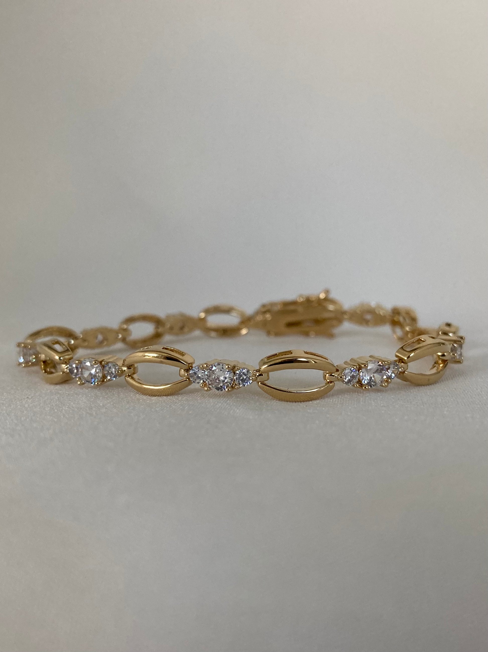 SPARROW basic tennis bracelet with CZ stones and link design, timeless fashion jewelry for women, elegant stacking bracelet