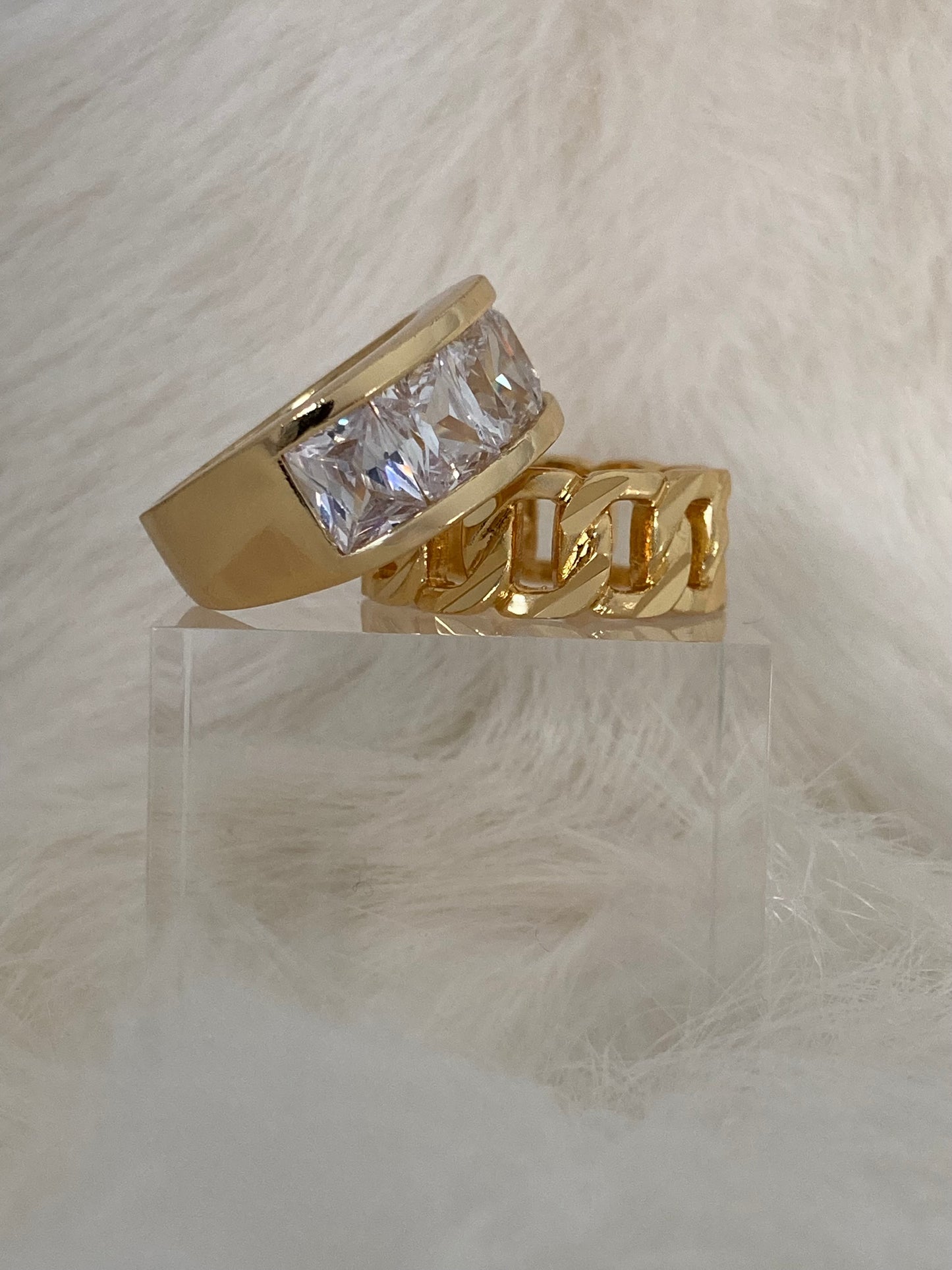 SPARROW unisex chain link ring, bold statement jewelry, trendy fashion ring, minimalist design, stackable ring for men and women, Vanessa Mooney The Chain Link Ring, Child of Wild Jada Link Ring
