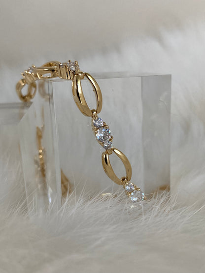 gift for her, bridesmaid gift, gifts for mom, trendy bracelets, cute bracelets for her, gold bracelets, silver bracelets, tennis bracelet, cubic zirconia tennis bracelet, stackable tennis bracelet, classic tennis bracelet, CZ tennis bracelet