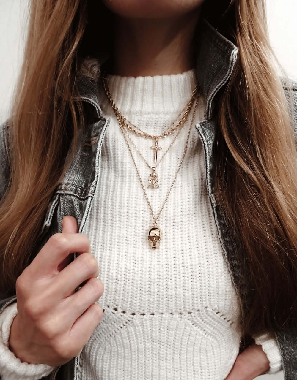 SPARROW small dagger pendant necklace, unisex men's and women's fashion jewelry, edgy minimalist necklace, punk alternative style, men's jewelry, men's necklaces, gold jewelry, trendy jewelry, statement jewelry, rebellious accessory
